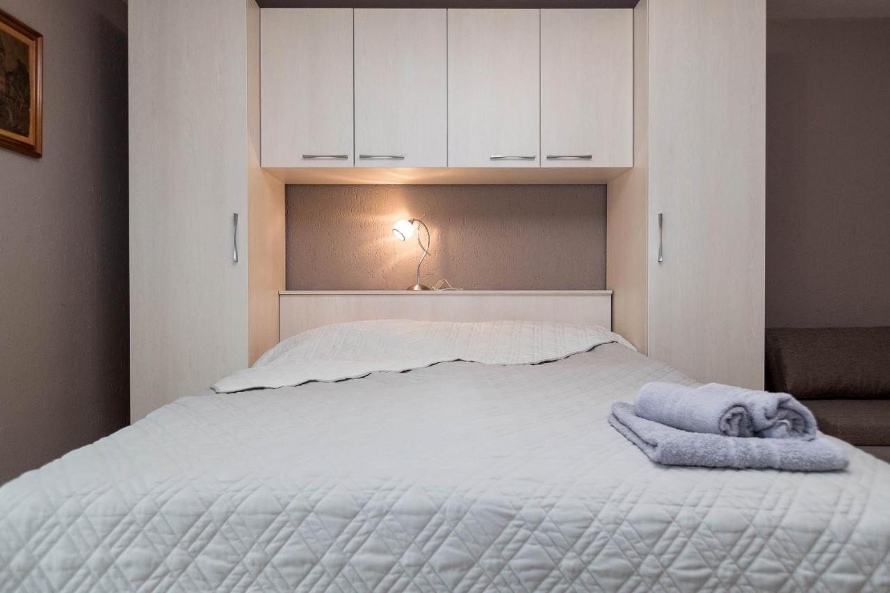 Apartments Karmen 1 ซริกเวนิซา ภายนอก รูปภาพ