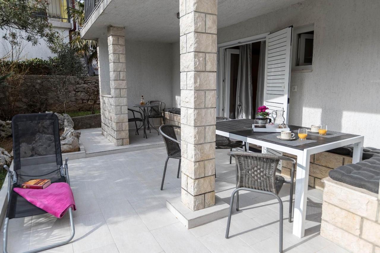 Apartments Karmen 1 ซริกเวนิซา ภายนอก รูปภาพ