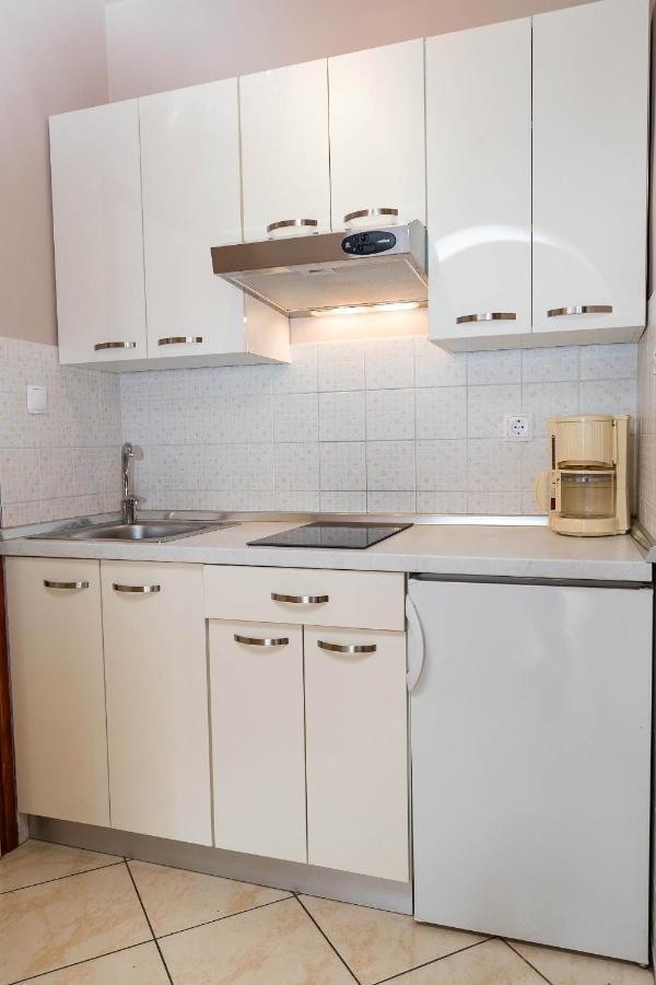 Apartments Karmen 1 ซริกเวนิซา ภายนอก รูปภาพ